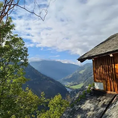 Turm In Den Bergen *