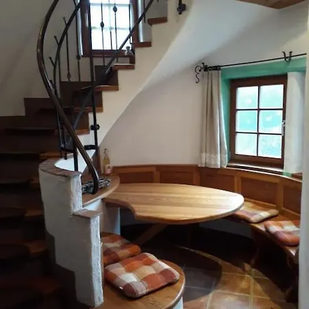 Turm In Den Bergen *