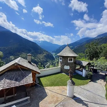 Turm In Den Bergen Ausserfragant